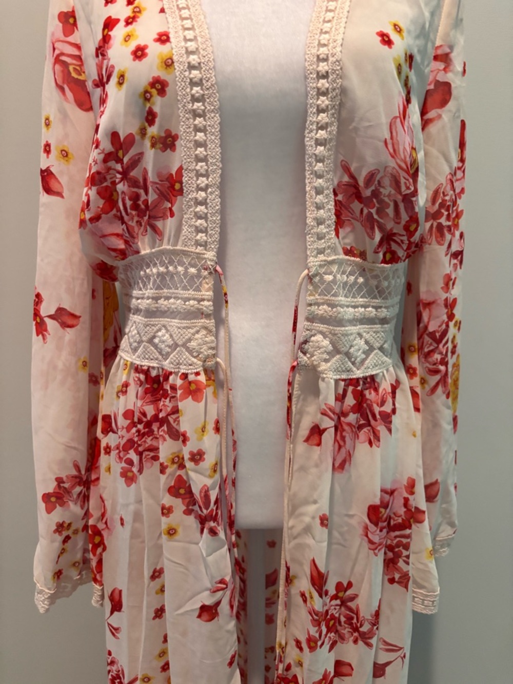 Lulus Sunshine Dancer Cream Floral Chiffon Lace Duster Maxi Cover Up Women’s M - Picture 8 of 15